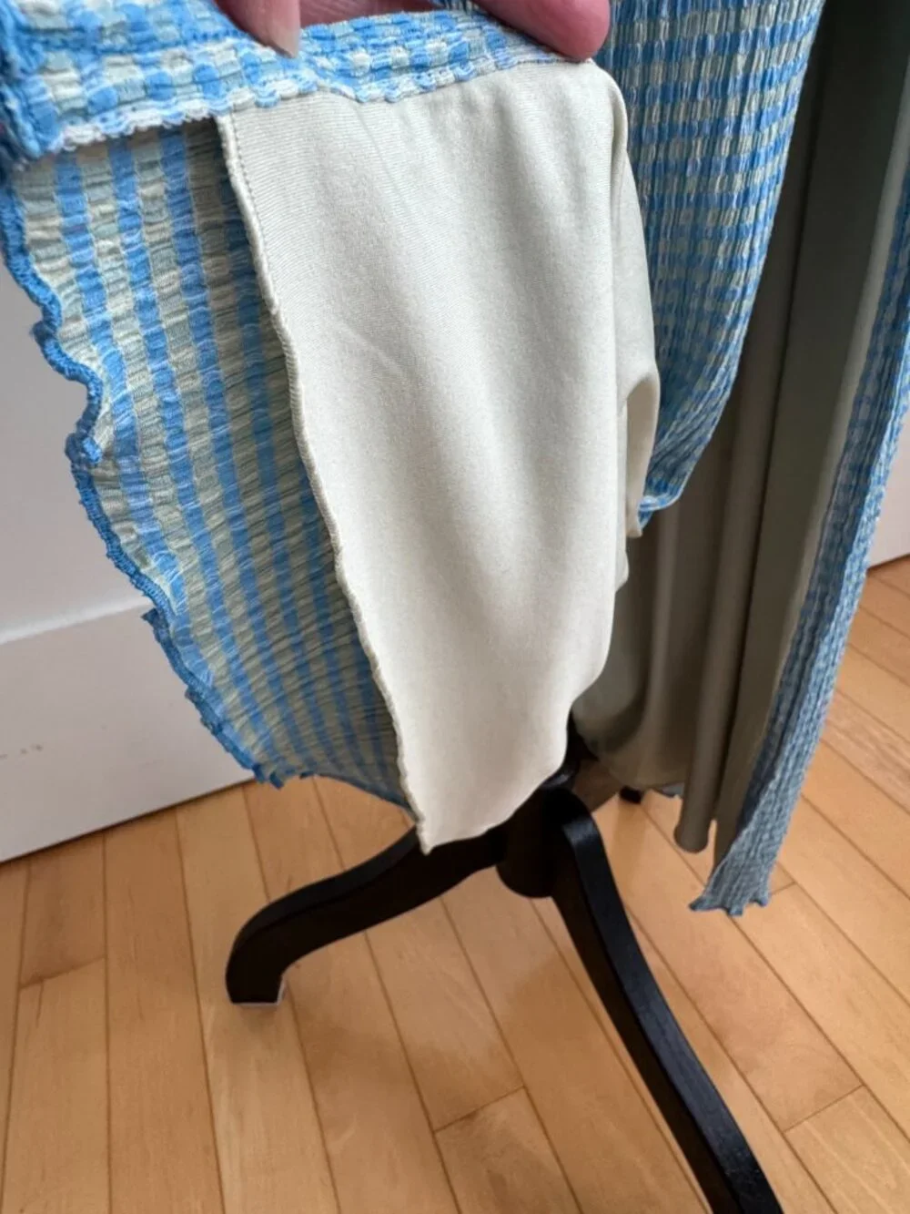 Wilfred Verona bodycon midi dress with slit - size M - Picture 8 of 11